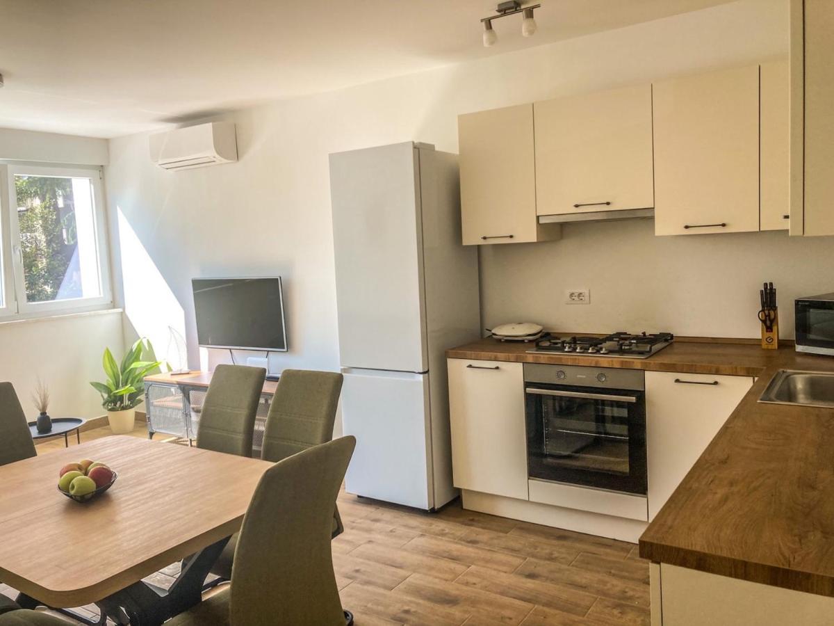 Apartment Mare Pula Luaran gambar
